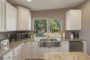 4134 Hwy 20, Sweet Home, OR 97386 - Photo 10