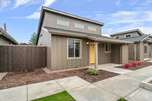 12258 Meadowlawn Dr, Oregon City, OR 97045 - Photo 2