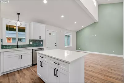 12258 Meadowlawn Dr, Oregon City, OR 97045 - Photo 10