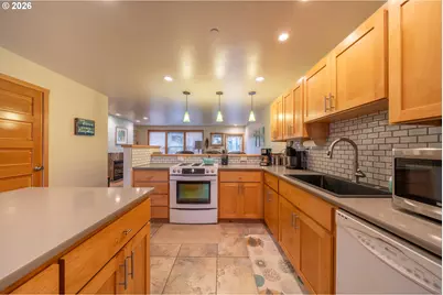 5902 Barefoot Ln, Pacific City, OR 97135 - Photo 12