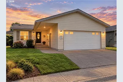167 Village Dr, Cottage Grove, OR 97424 - Photo 1