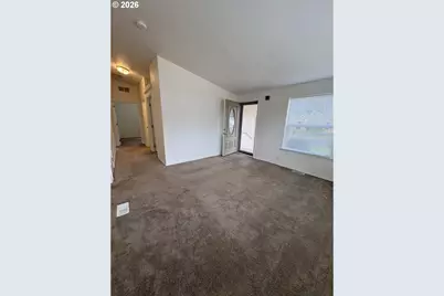 167 Village Dr, Cottage Grove, OR 97424 - Photo 6