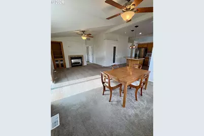 167 Village Dr, Cottage Grove, OR 97424 - Photo 12