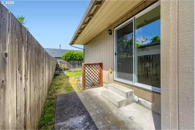 21645 SW Lois St, Beaverton, OR 97003 - Photo 22