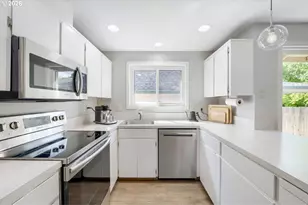 21645 SW Lois St, Beaverton, OR 97003 - Photo 12