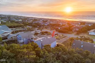 3401 NW Hidden Lake Dr, Waldport, OR 97394 - Photo 2