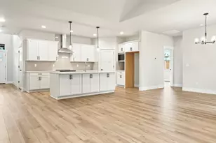 750 NE Saling Dr E, Estacada, OR 97023 - Photo 2