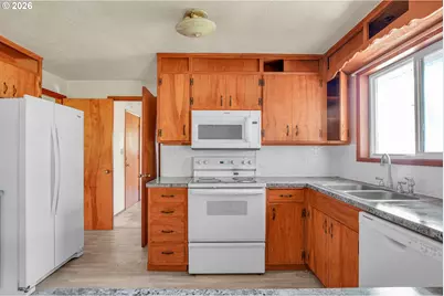 411 Baker St, Lebanon, OR 97355 - Photo 10