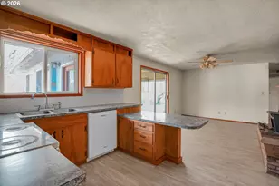 411 Baker St, Lebanon, OR 97355 - Photo 12