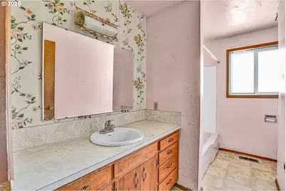 411 Baker St, Lebanon, OR 97355 - Photo 16