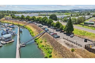 18989 NE Marine Dr, Portland, OR 97230 - Photo 12
