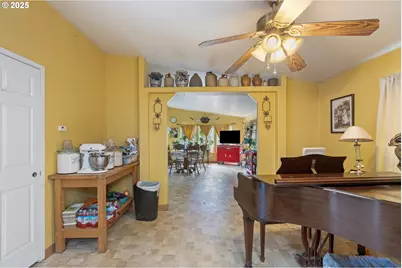 227 Lapp Ln, Roseburg, OR 97471 - Photo 12