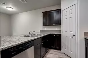 1427 NE 83rd Dr, Vancouver, WA 98665 - Photo 4