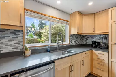 714 Prospect Ave, Hood River, OR 97031 - Photo 12