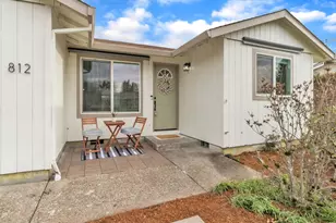 812 SW Cypress St, McMinnville, OR 97128 - Photo 4