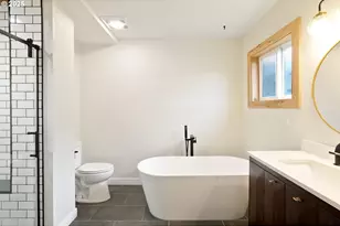 507 N 2nd St, Silverton, OR 97381 - Photo 24