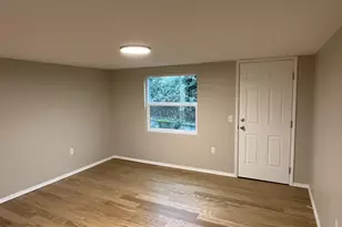 890 25th St SE, Salem, OR 97301 - Photo 8