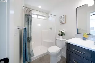 12246 Meadowlawn Dr, Oregon City, OR 97045 - Photo 10