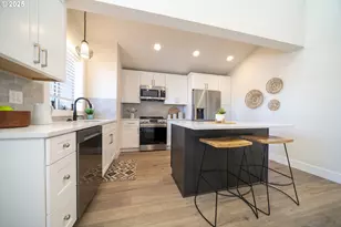 12246 Meadowlawn Dr, Oregon City, OR 97045 - Photo 4