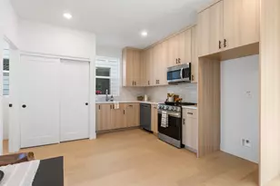 4328 NE Going St, Portland, OR 97218 - Photo 4