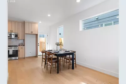 4328 NE Going St, Portland, OR 97218 - Photo 4