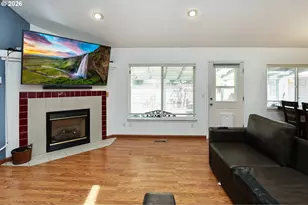 953 W 17th Ave, Junction City, OR 97448 - Photo 6