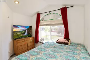 953 W 17th Ave, Junction City, OR 97448 - Photo 10