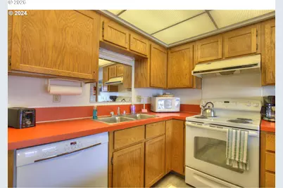 94304 Wedderburn Loop #419, Gold Beach, OR 97444 - Photo 10