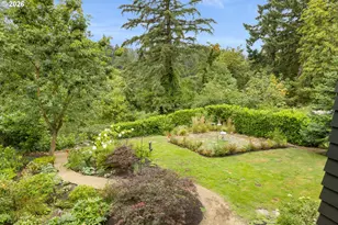 1941 SW Montgomery Pl, Portland, OR 97201 - Photo 42