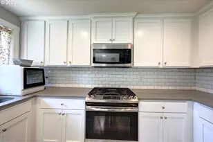 42186 Bagley Ln, Astoria, OR 97103 - Photo 10