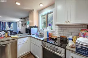 42186 Bagley Ln, Astoria, OR 97103 - Photo 32