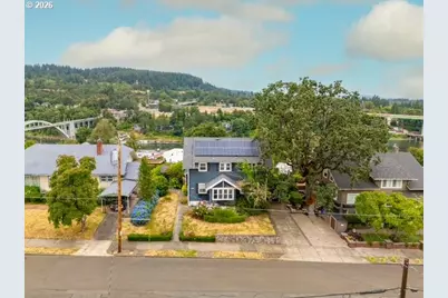 909 Center St, Oregon City, OR 97045 - Photo 2