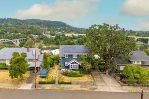 909 Center St, Oregon City, OR 97045 - Photo 2