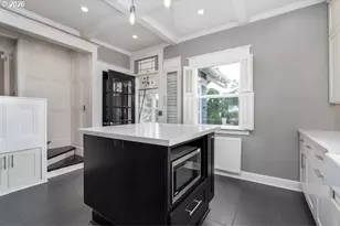 909 Center St, Oregon City, OR 97045 - Photo 12