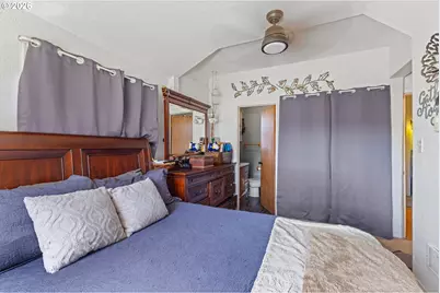 420 Willow St, Myrtle Point, OR 97458 - Photo 16