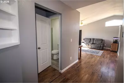 312 S Magnolia St, Cornelius, OR 97113 - Photo 18