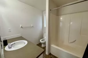 310 W 13th St, Lafayette, OR 97127 - Photo 14