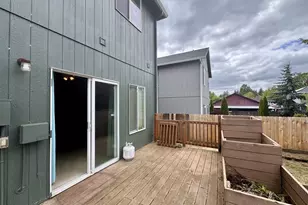 310 W 13th St, Lafayette, OR 97127 - Photo 20
