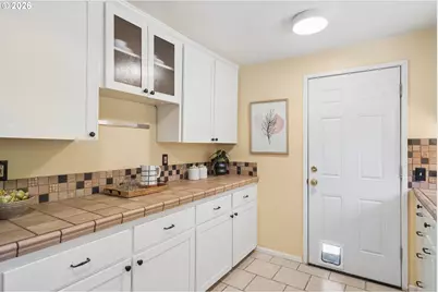 11905 SW Douglas St, Portland, OR 97225 - Photo 18