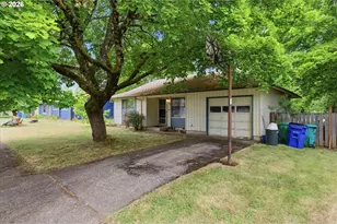 13137 SE Francis St, Portland, OR 97236 - Photo 2