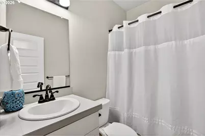 4233 E Willakenzie St, Newberg, OR 97132 - Photo 28