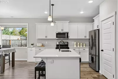 4233 E Willakenzie St, Newberg, OR 97132 - Photo 14