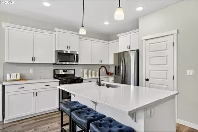 4233 E Willakenzie St, Newberg, OR 97132 - Photo 12