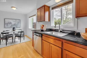 2301 SE Caruthers St, Portland, OR 97214 - Photo 16
