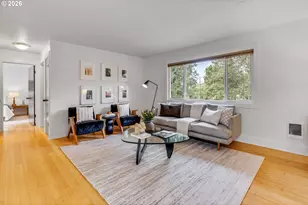 2301 SE Caruthers St, Portland, OR 97214 - Photo 4