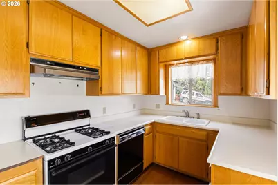 1615 Van Buren St, Oregon City, OR 97045 - Photo 8