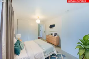 13039 NE Schuyler St, Portland, OR 97230 - Photo 6