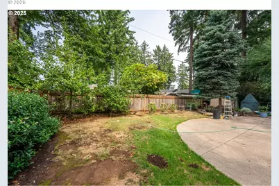 13039 NE Schuyler St, Portland, OR 97230 - Photo 30