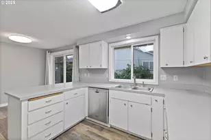 1997 SW Oleander Ct, McMinnville, OR 97128 - Photo 12