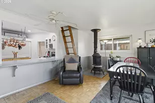 535 NE Bridgeton Rd, Portland, OR 97211 - Photo 10